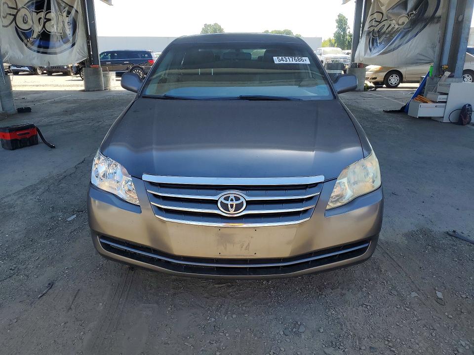 54317686 :رقم المزاد ، 4T1BK36B45U011592 vin ، 2005 Toyota Avalon مزاد بيع