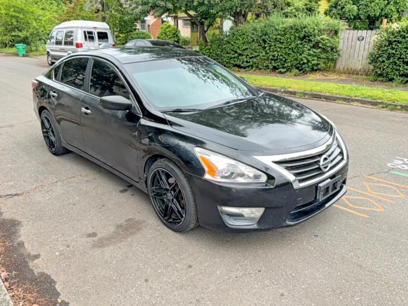 2013 Nissan Altima მანქანა იყიდება აუქციონზე, vin: 1N4AL3AP2DN572498, აუქციონის ნომერი: 55793246