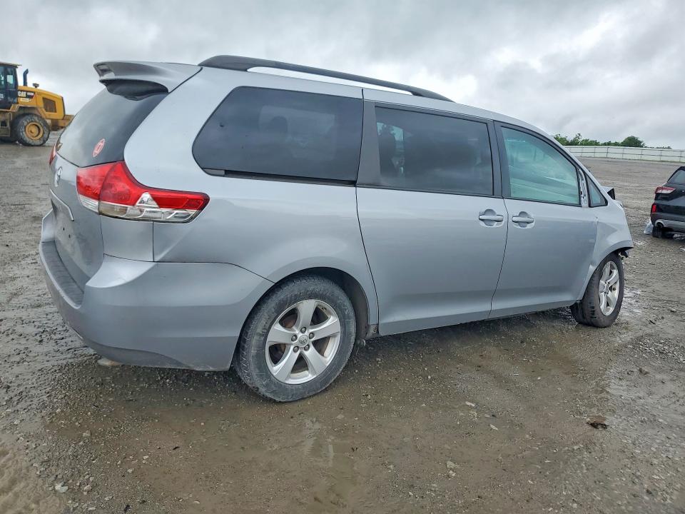 Продажа на аукционе авто 2013 Toyota Sienna, vin: 5TDKK3DC4DS397272, номер лота: 54718196