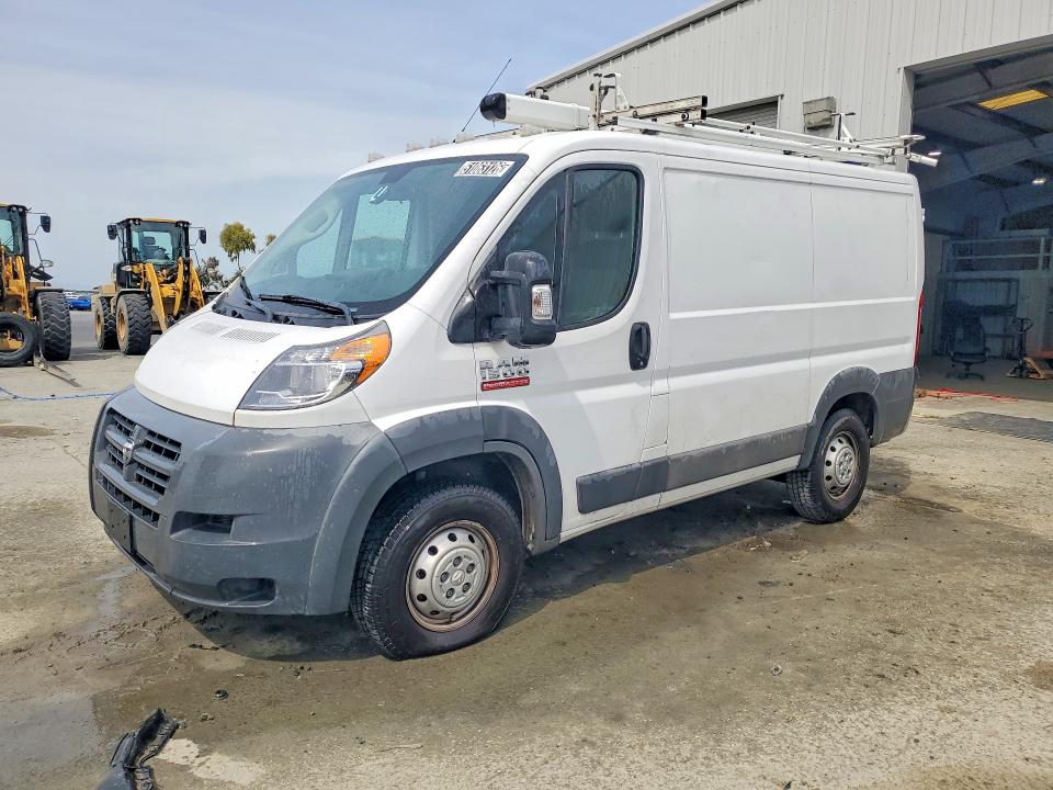 51063126 :رقم المزاد ، 3C6TRVNG9JE117890 vin ، 2018 Ram Promaster 1500 مزاد بيع