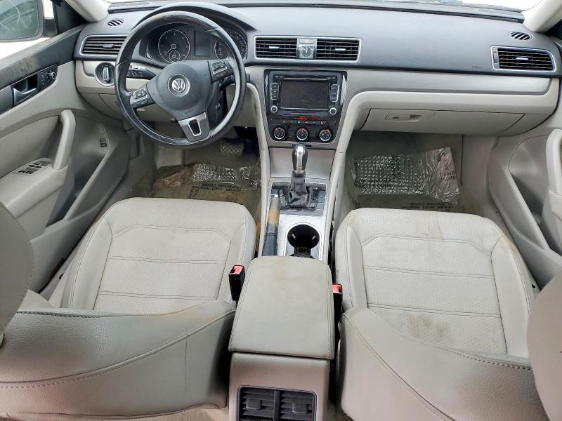 52215446 :رقم المزاد ، 1VWBN7A31EC091858 vin ، 2014 Volkswagen Passat مزاد بيع