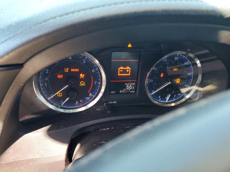 2018 Toyota Corolla მანქანა იყიდება აუქციონზე, vin: 2T1BURHE5JC058467, აუქციონის ნომერი: 49393206