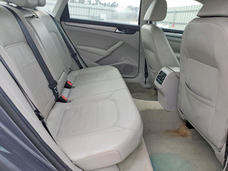 52215446 :رقم المزاد ، 1VWBN7A31EC091858 vin ، 2014 Volkswagen Passat مزاد بيع