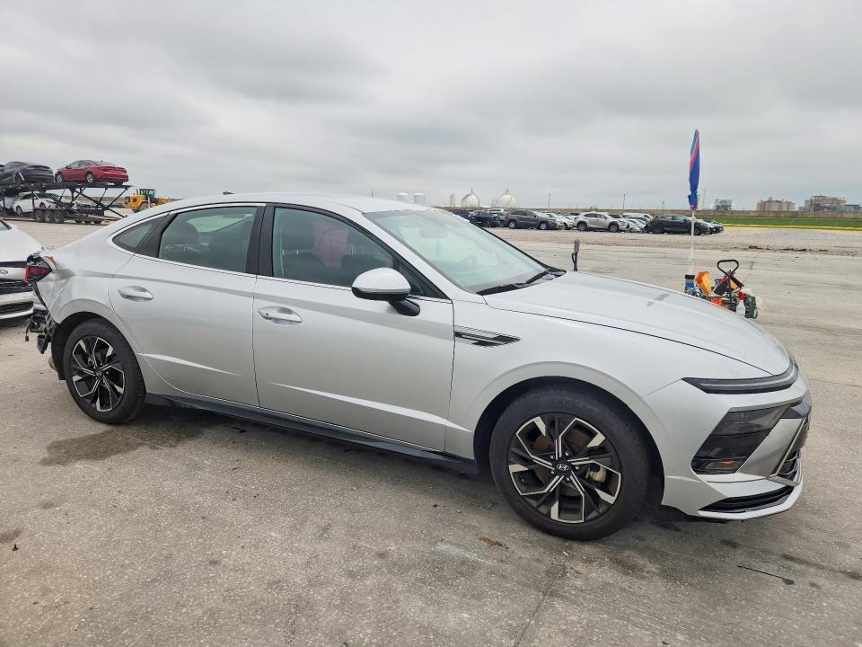 2025 Hyundai Sonata მანქანა იყიდება აუქციონზე, vin: KMHL64JA1SA462165, აუქციონის ნომერი: 52865616