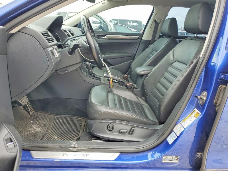 52417866 :رقم المزاد ، 1VWCT7A3XHC062910 vin ، 2017 Volkswagen Passat مزاد بيع
