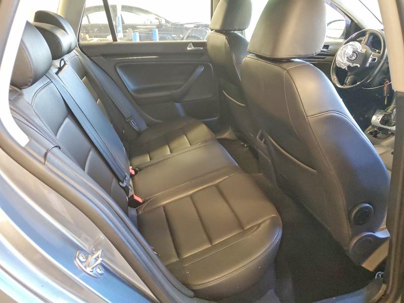 53700666 :رقم المزاد ، 3VWPL7AJ6BM690033 vin ، 2011 Volkswagen Jetta مزاد بيع