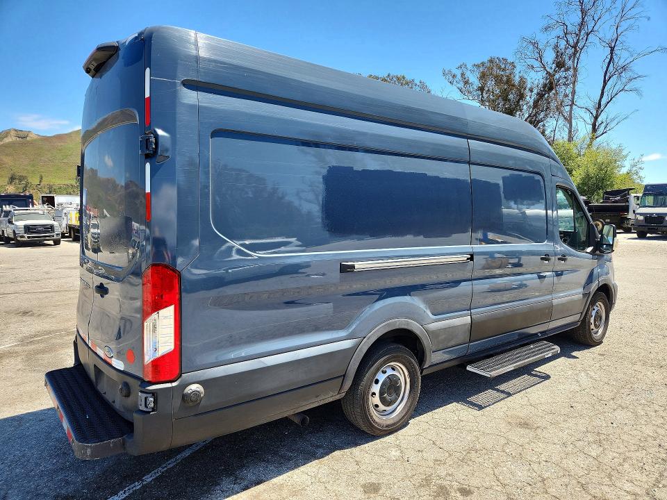 55447476 :رقم المزاد ، 1FTBR3X85LKB27928 vin ، 2020 Ford Transit مزاد بيع
