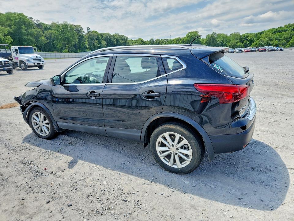 53078806 :رقم المزاد ، JN1BJ1CP8JW160455 vin ، 2018 Nissan Rogue Sport مزاد بيع