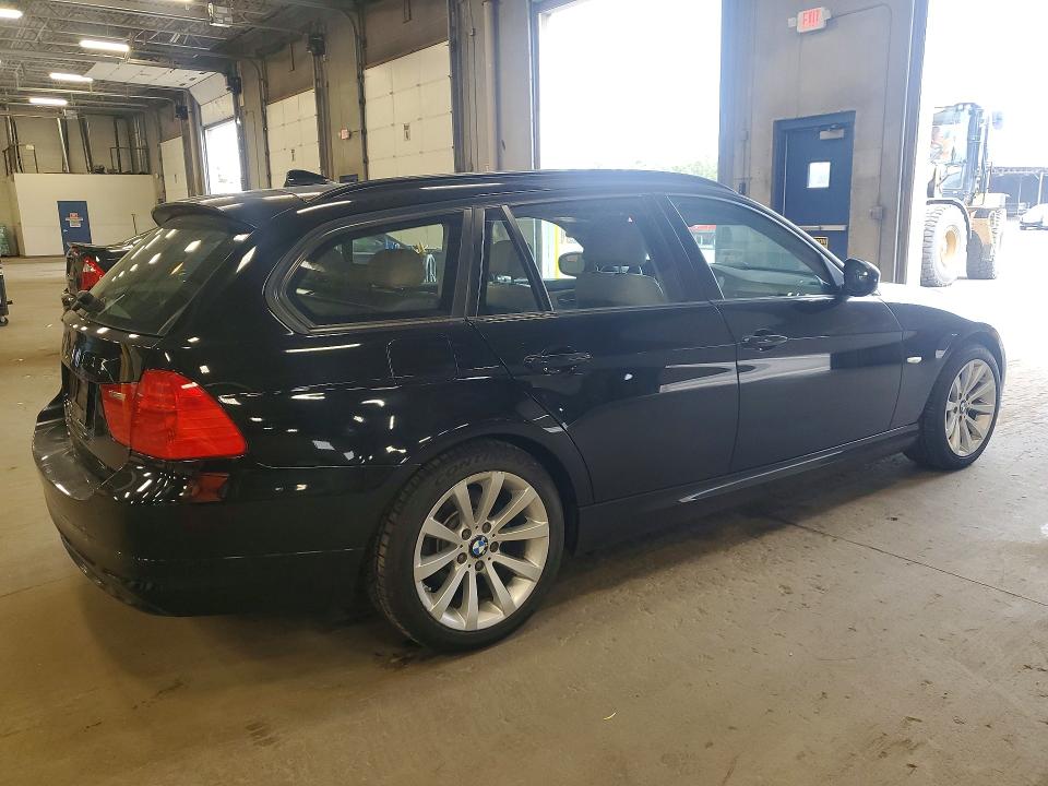 2012 Bmw 328 მანქანა იყიდება აუქციონზე, vin: WBAUU3C58CA543185, აუქციონის ნომერი: 53228116