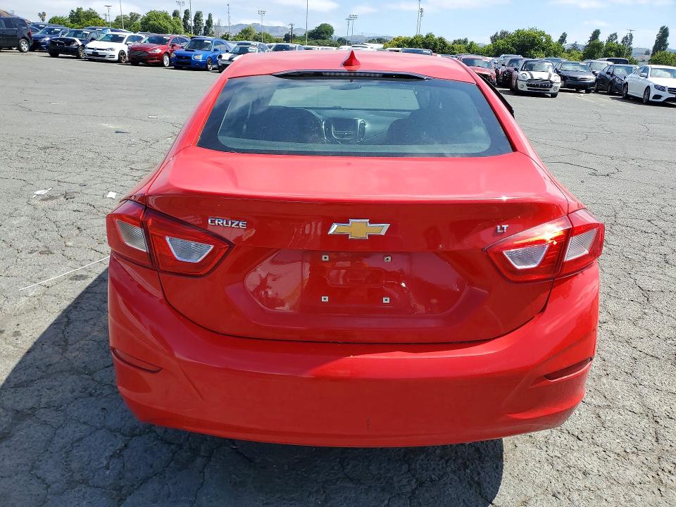53087546 :رقم المزاد ، 1G1BE5SMXJ7191676 vin ، 2018 Chevrolet Cruze مزاد بيع