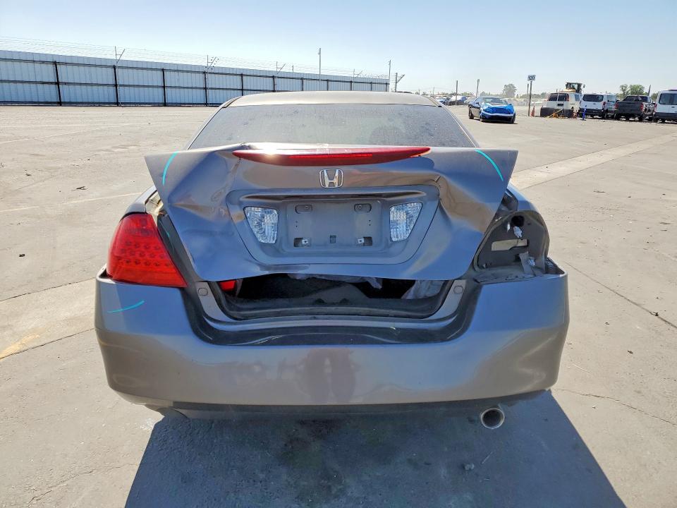 2006 Honda Accord მანქანა იყიდება აუქციონზე, vin: 1HGCM56706A018098, აუქციონის ნომერი: 54706136