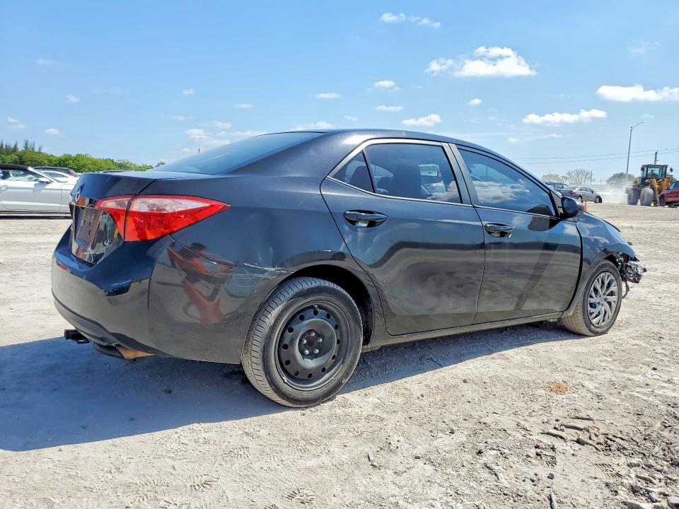 2018 Toyota Corolla მანქანა იყიდება აუქციონზე, vin: 5YFBURHE1JP806020, აუქციონის ნომერი: 52027036