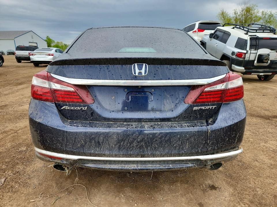Продажа на аукционе авто 2017 Honda Accord, vin: 1HGCR2F55HA012198, номер лота: 53042166