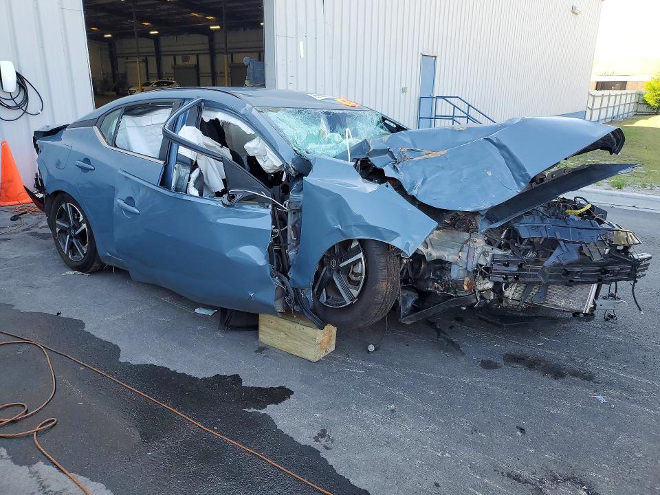 2025 Nissan Sentra მანქანა იყიდება აუქციონზე, vin: 3N1AB8CV9SY225680, აუქციონის ნომერი: 52213336