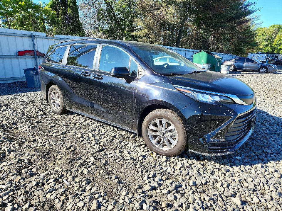 52810816 :رقم المزاد ، 5TDKRKEC7NS085971 vin ، 2022 Toyota Sienna مزاد بيع
