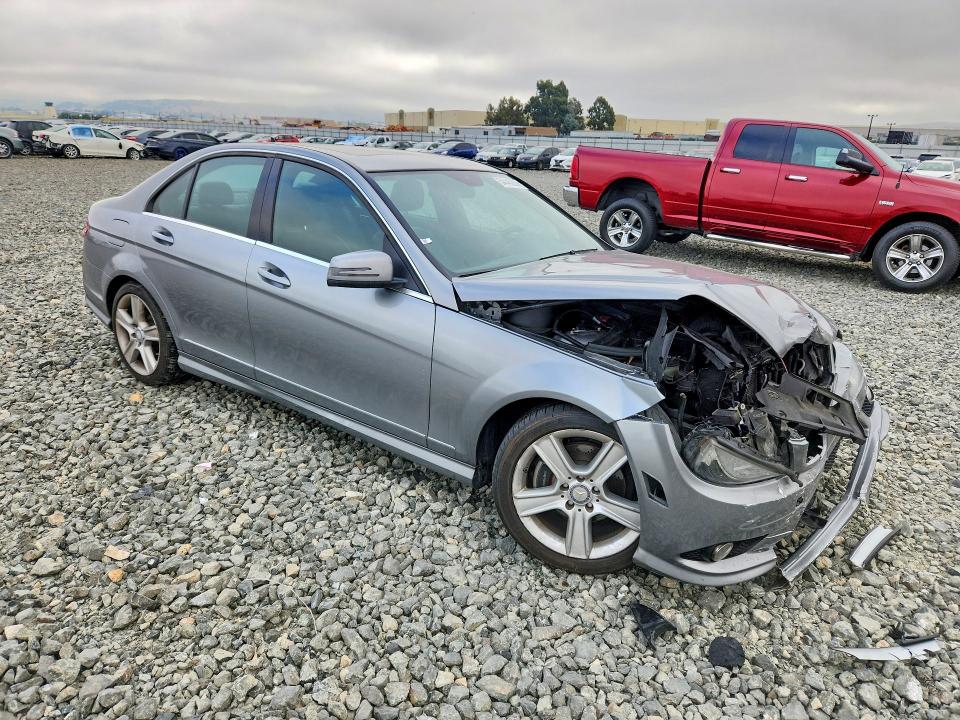 2010 Mercedes-benz C მანქანა იყიდება აუქციონზე, vin: WDDGF8BB3AF400486, აუქციონის ნომერი: 54445256