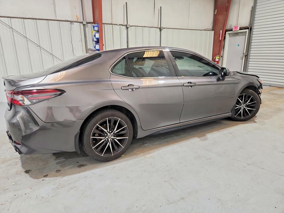 Продаж на аукціоні авто 2021 Toyota Camry, vin: 4T1G11AK9MU542564, номер лоту: 52480676
