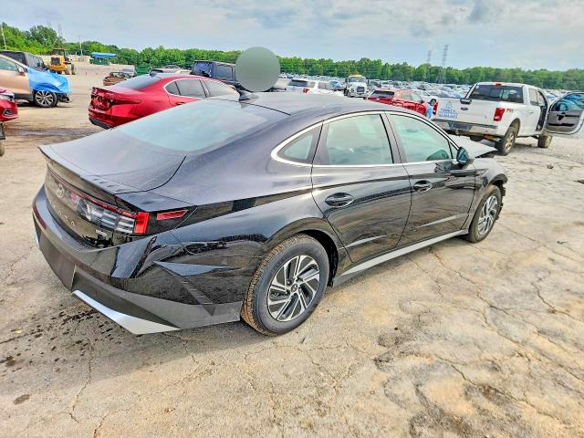 2026 Hyundai Sonata Hybrid მანქანა იყიდება აუქციონზე, vin: KMHL24JJ0TA161013, აუქციონის ნომერი: 54436026