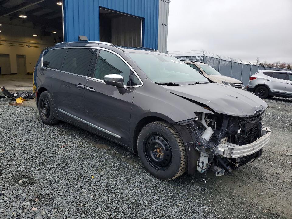 Продажа на аукционе авто 2017 Chrysler Pacifica, vin: 2C4RC1GGXHR532980, номер лота: 52844046