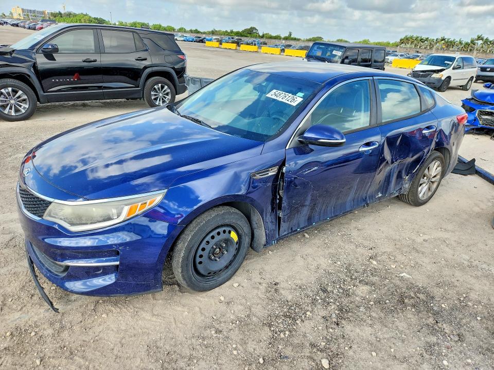 2017 Kia Optima მანქანა იყიდება აუქციონზე, vin: 5XXGT4L3XHG140246, აუქციონის ნომერი: 54876126