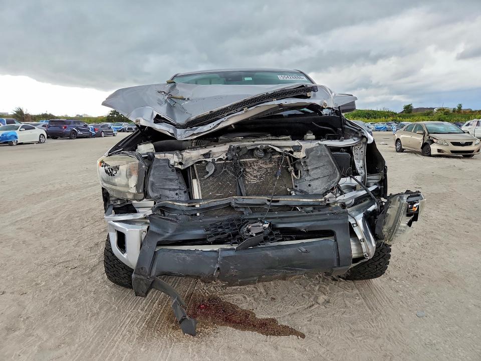 55428886 :رقم المزاد ، 5TFEY5F19LX263000 vin ، 2020 Toyota Tundra مزاد بيع