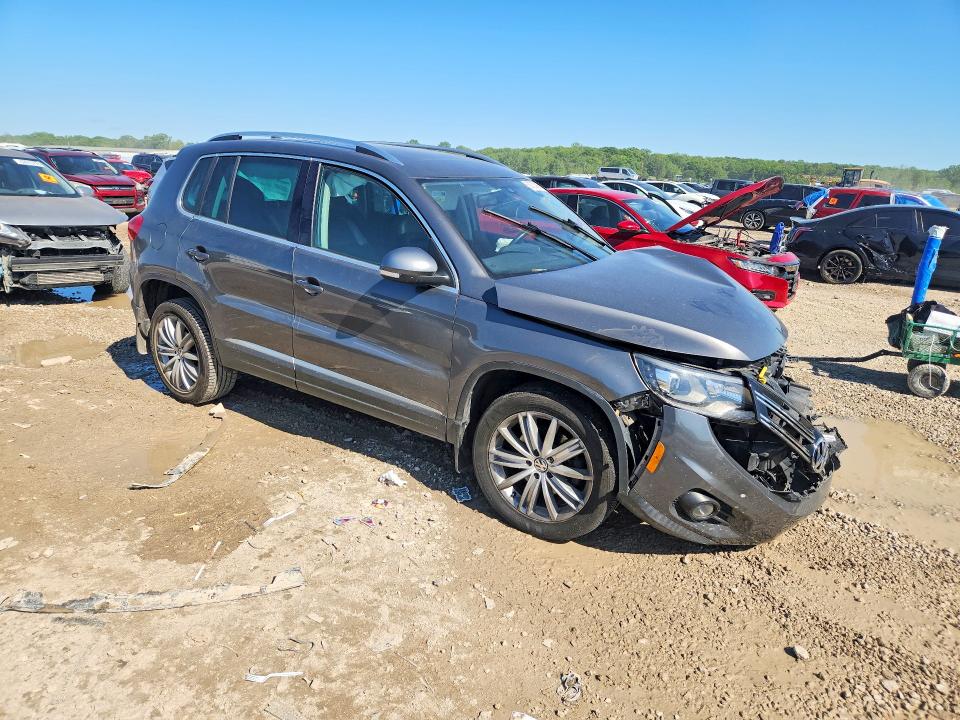 Продажа на аукционе авто 2016 Volkswagen Tiguan, vin: WVGAV7AX4GW512275, номер лота: 52720166