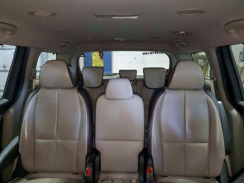 51885076 :رقم المزاد ، KNDMC5C13H6312400 vin ، 2017 Kia Sedona مزاد بيع