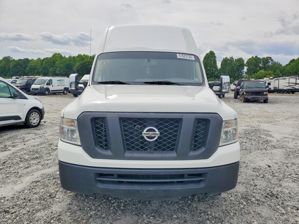 51623126 :رقم المزاد ، 1N6AF0LX3FN803843 vin ، 2015 Nissan Nv مزاد بيع
