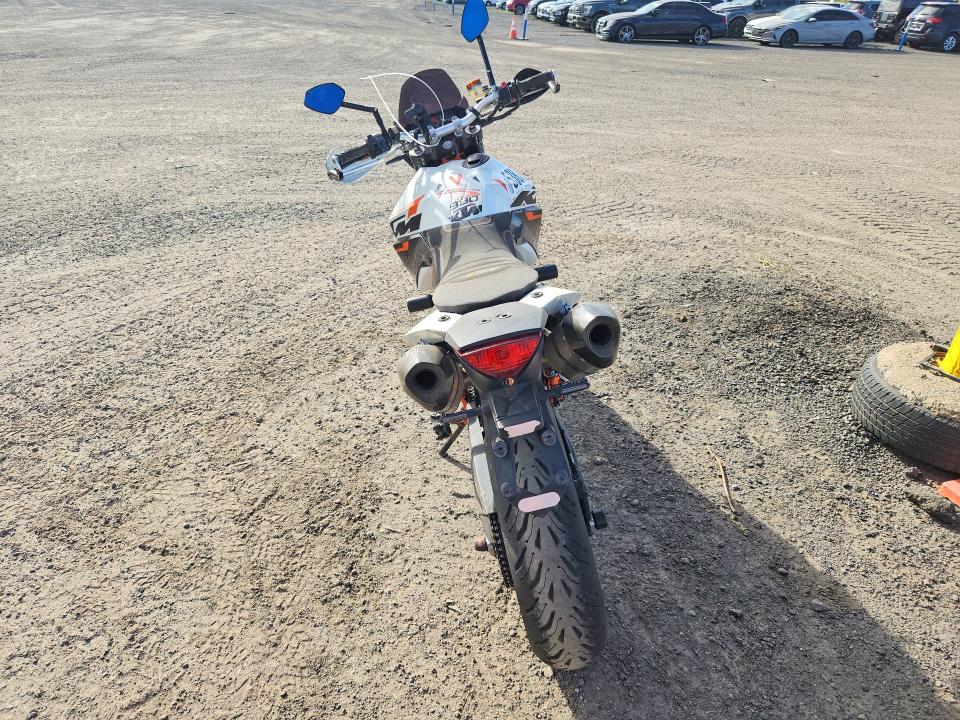 53874706 :رقم المزاد ، VBKVS9402BM975592 vin ، 2011 Ktm 990 مزاد بيع