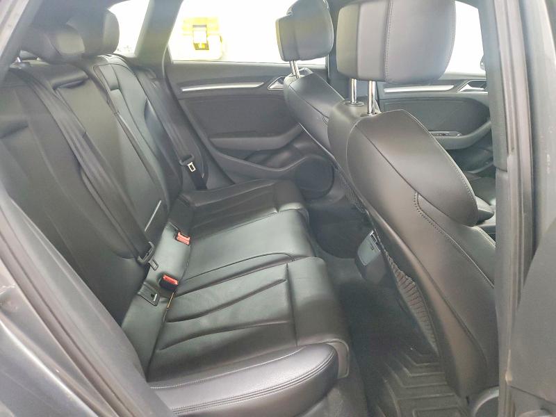 54294506 :رقم المزاد ، WAUUPBFF9JA092285 vin ، 2018 Audi A3 مزاد بيع