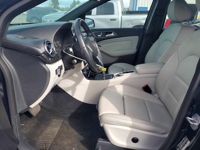 55174776 :رقم المزاد ، WDDVP9AB0HJ013946 vin ، 2017 Mercedes-benz B مزاد بيع