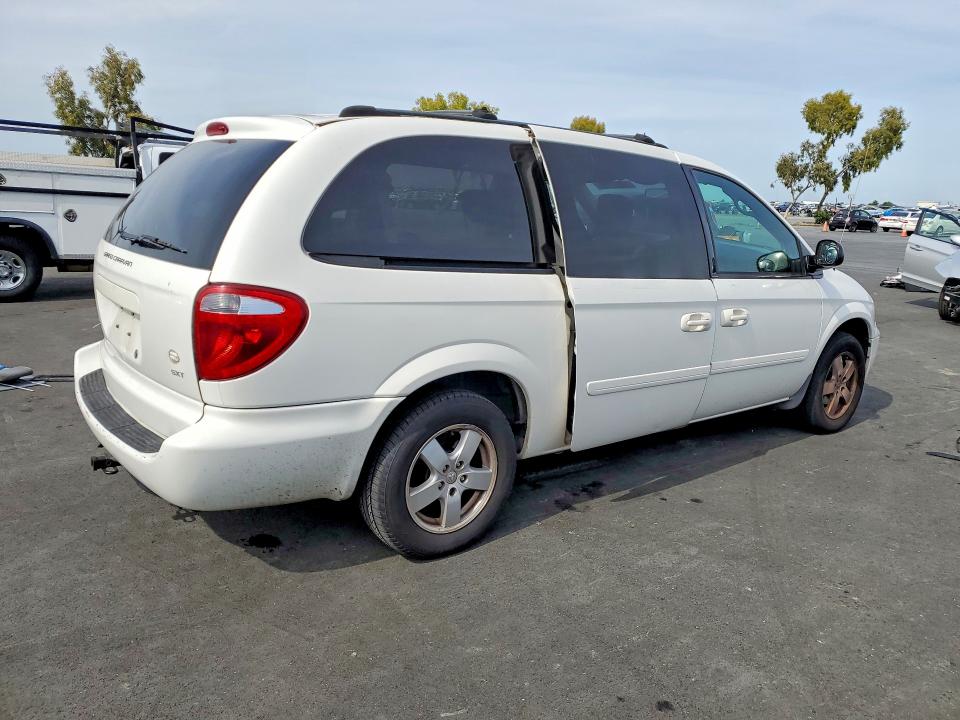 49063766 :رقم المزاد ، 2D4GP44L65R336080 vin ، 2005 Dodge Grand Caravan مزاد بيع