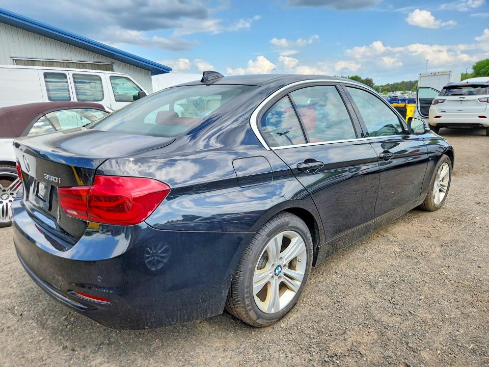 Продажа на аукционе авто 2018 Bmw 330, vin: WBA8D9C55JEB35286, номер лота: 52423256