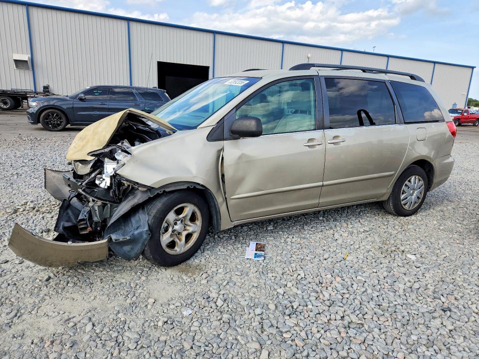 52692056 :رقم المزاد ، 5TDKK4CC0AS289086 vin ، 2010 Toyota Sienna مزاد بيع
