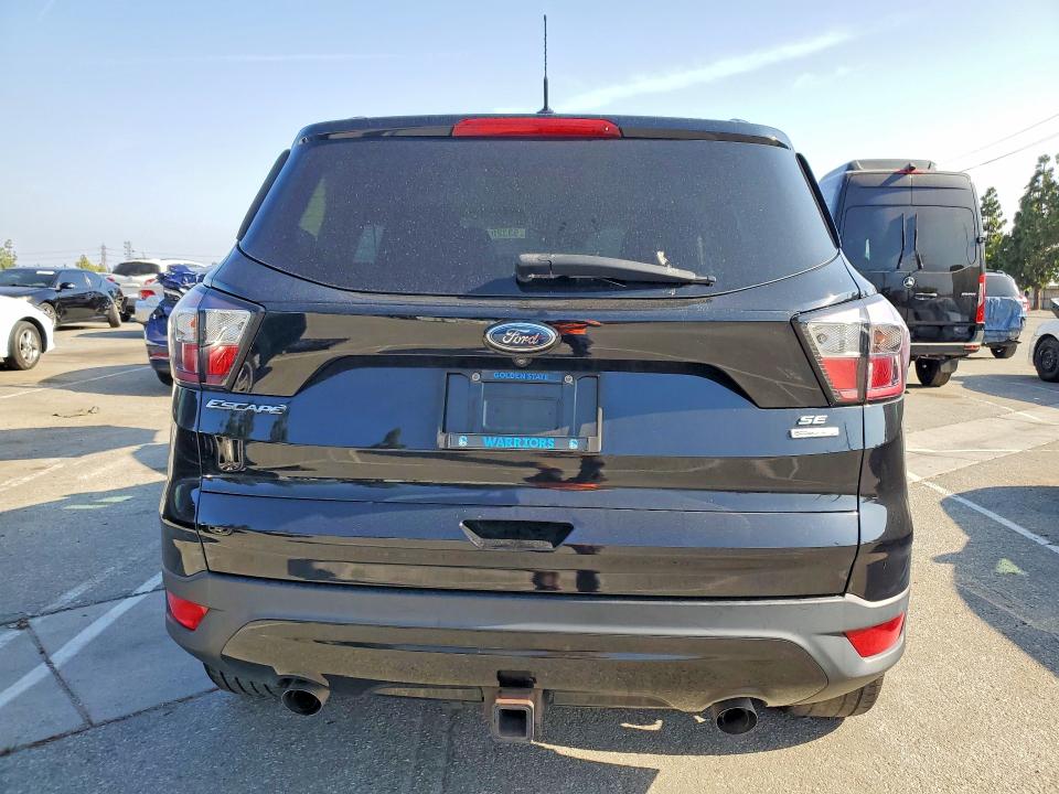 2017 Ford Escape მანქანა იყიდება აუქციონზე, vin: 1FMCU0G96HUE16799, აუქციონის ნომერი: 53320106