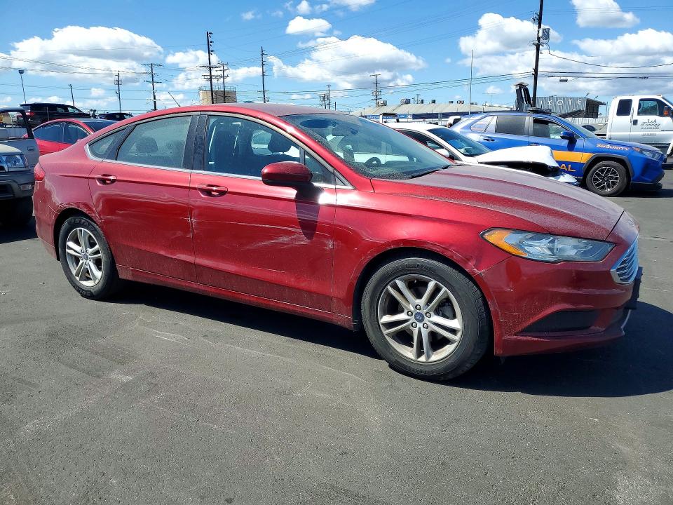 55401236 :رقم المزاد ، 3FA6P0HD3JR268013 vin ، 2018 Ford Fusion مزاد بيع
