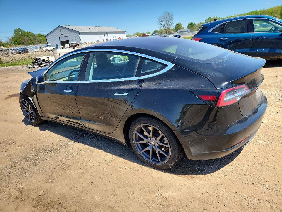Продажа на аукционе авто 2018 Tesla Model 3, vin: 5YJ3E1EA8JF037693, номер лота: 52383156