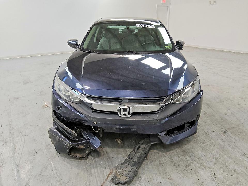 Продаж на аукціоні авто 2018 Honda Civic, vin: 19XFC2F50JE204001, номер лоту: 50617356