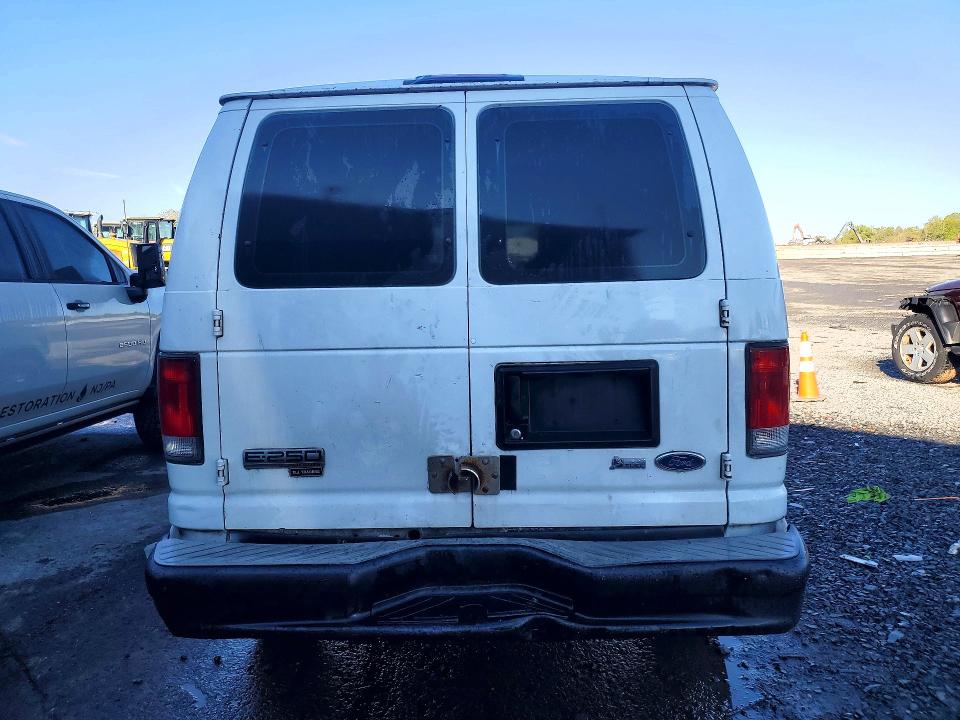51788016 :رقم المزاد ، 1FTNE24W39DA31976 vin ، 2009 Ford Econoline مزاد بيع