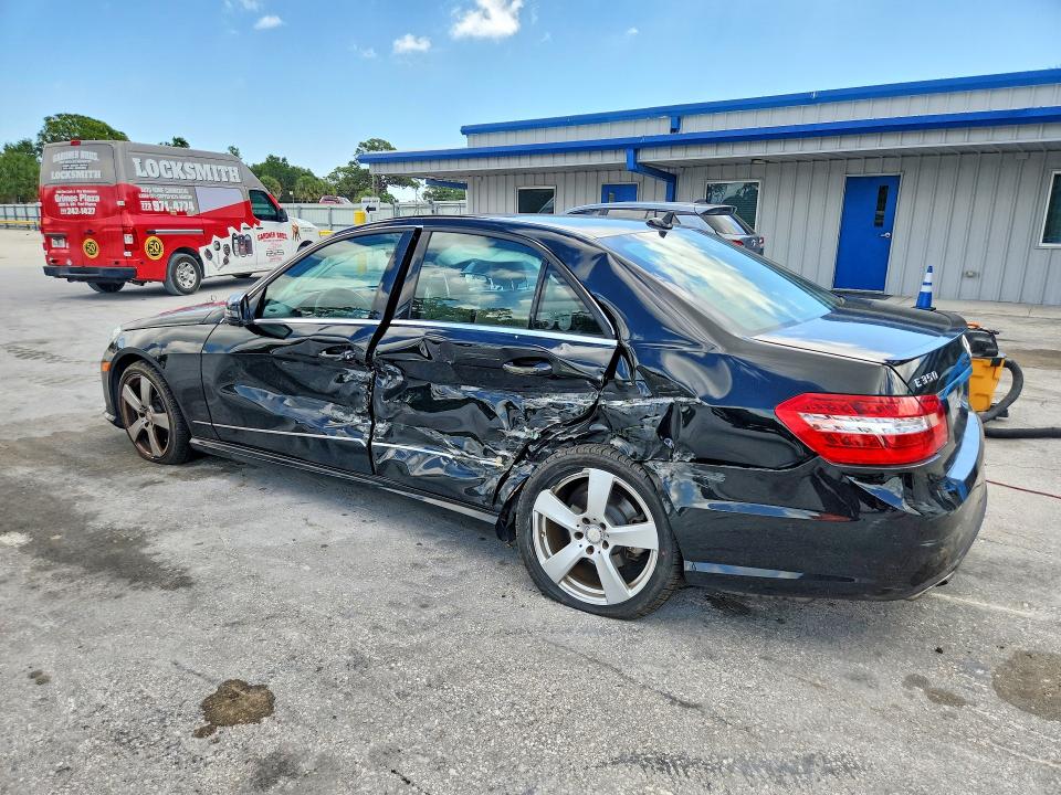 52864336 :رقم المزاد ، WDDHF8HB0BA451082 vin ، 2011 Mercedes-benz E مزاد بيع