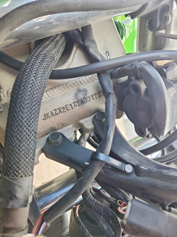 2000 Kawasaki Zx900 მანქანა იყიდება აუქციონზე, vin: JKAZX2E1XYA001737, აუქციონის ნომერი: 53942356