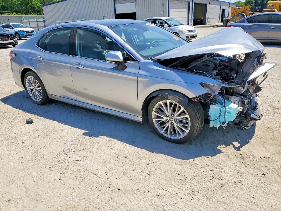 53369796 :رقم المزاد ، 4T1B11HK3KU709160 vin ، 2019 Toyota Camry مزاد بيع