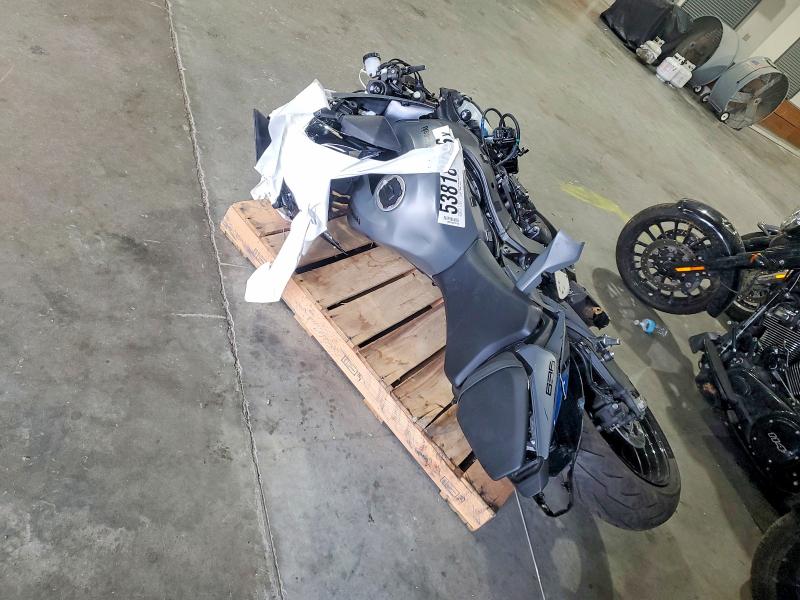 53818226 :رقم المزاد ، JKBZXJJ14SA027253 vin ، 2025 Kawasaki Zx636 مزاد بيع