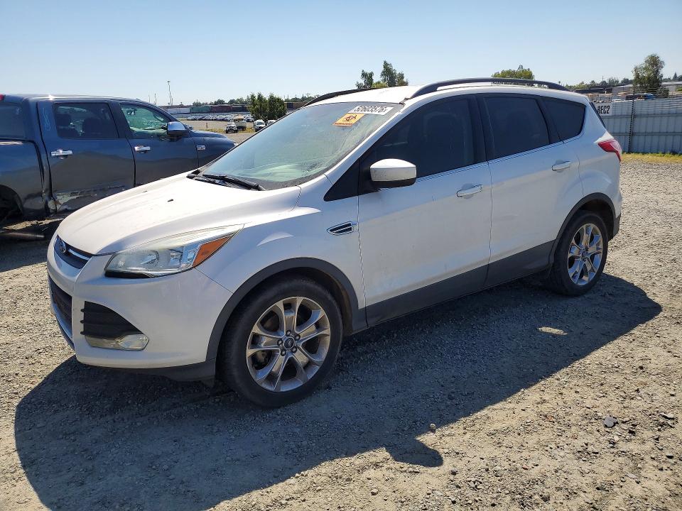 Auction sale of the 2016 Ford Escape, vin: 1FMCU0GX0GUB15927, lot number: 52603576
