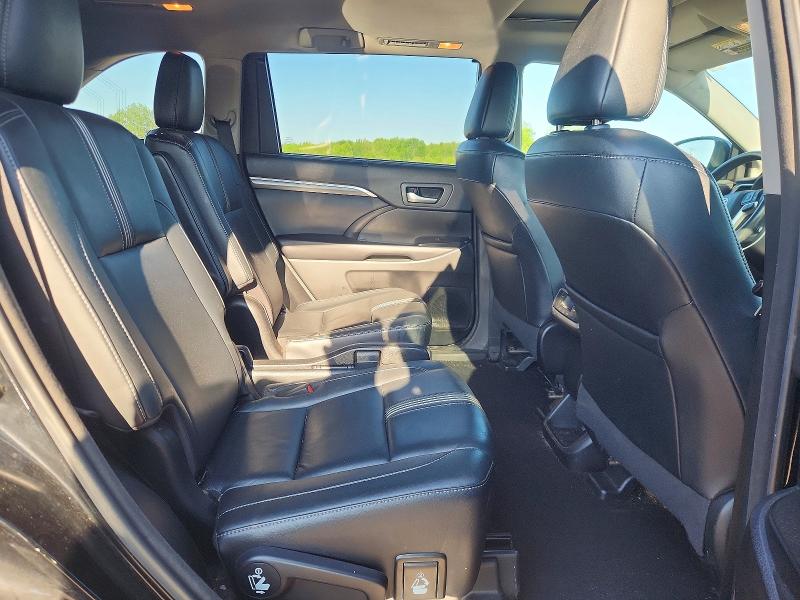 Продажа на аукционе авто 2018 Toyota Highlander, vin: 5TDJZRFH7JS900436, номер лота: 54871416