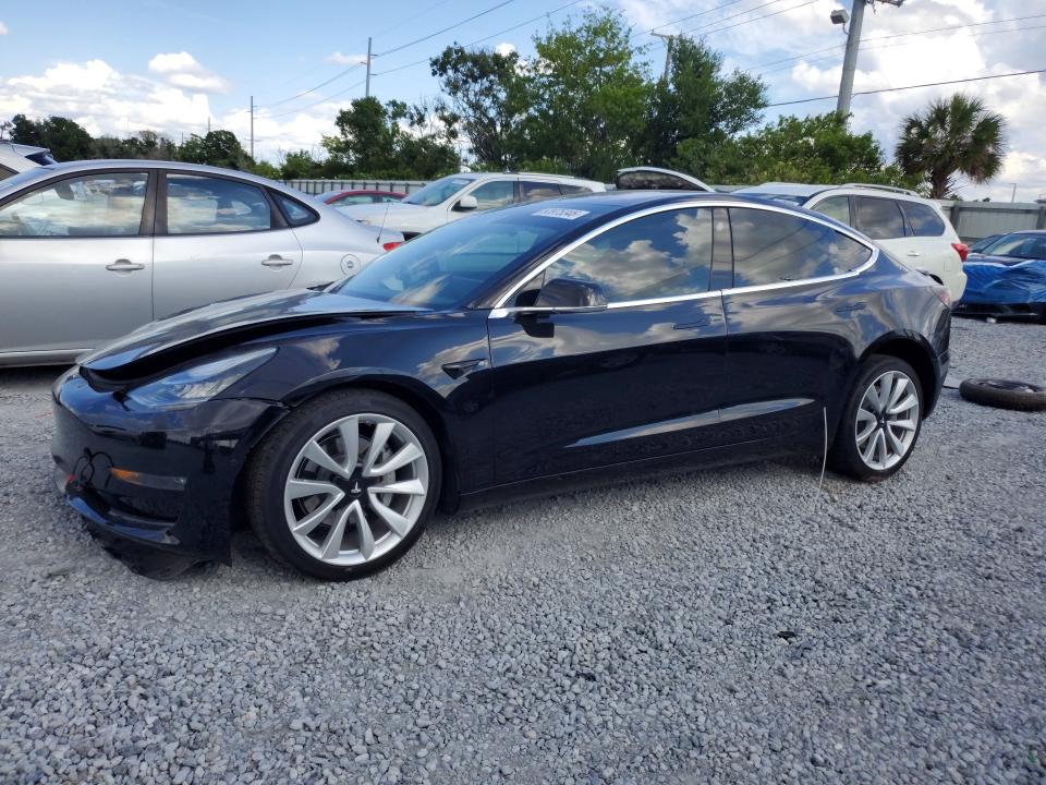 2018 Tesla Model 3 მანქანა იყიდება აუქციონზე, vin: 5YJ3E1EBXJF088170, აუქციონის ნომერი: 53975346