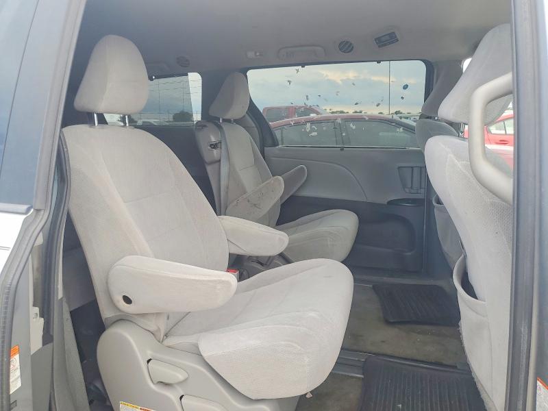 2015 Toyota Sienna მანქანა იყიდება აუქციონზე, vin: 5TDKK3DC8FS588955, აუქციონის ნომერი: 55007926