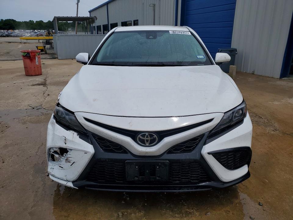 Продаж на аукціоні авто 2023 Toyota Camry, vin: 4T1G11AK5PU757783, номер лоту: 51652936
