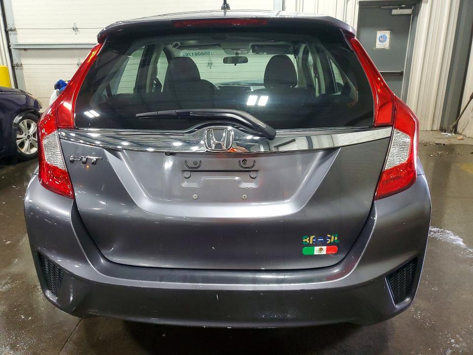 55606176 :رقم المزاد ، 3HGGK5H85FM712995 vin ، 2015 Honda Fit مزاد بيع