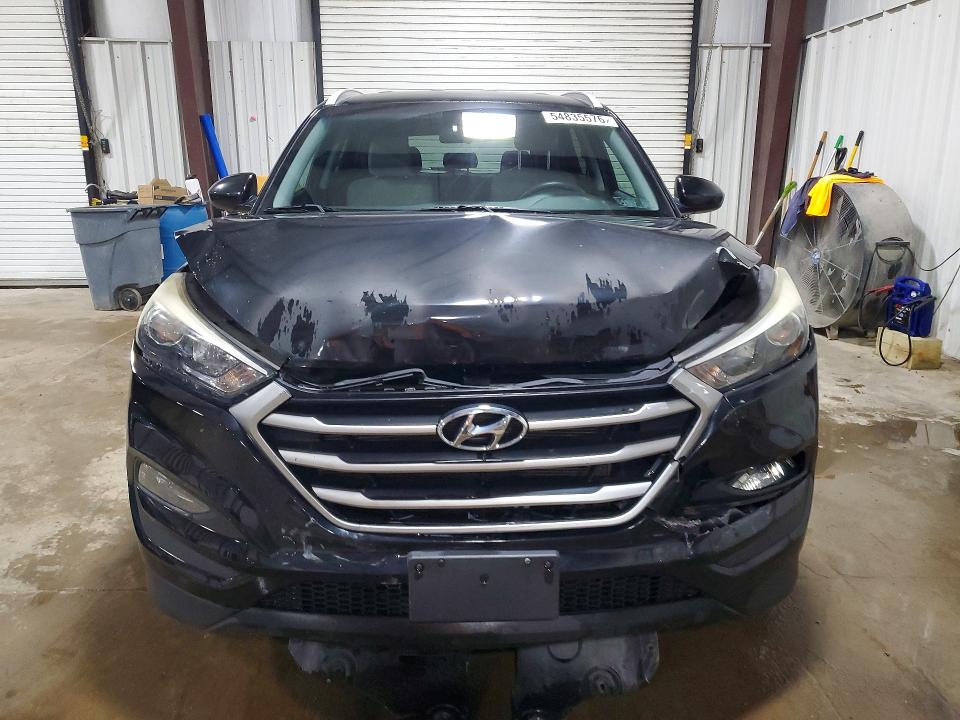 54835576 :رقم المزاد ، KM8J3CA46JU633817 vin ، 2018 Hyundai Tucson مزاد بيع